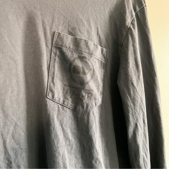 Vineyard Vines Long Sleeve Dark Blue & Black Wash VV-98 Design Small Unisex Tee - Picture 5 of 7